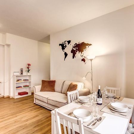 Aura Paradise Apartment โรม ภายนอก รูปภาพ