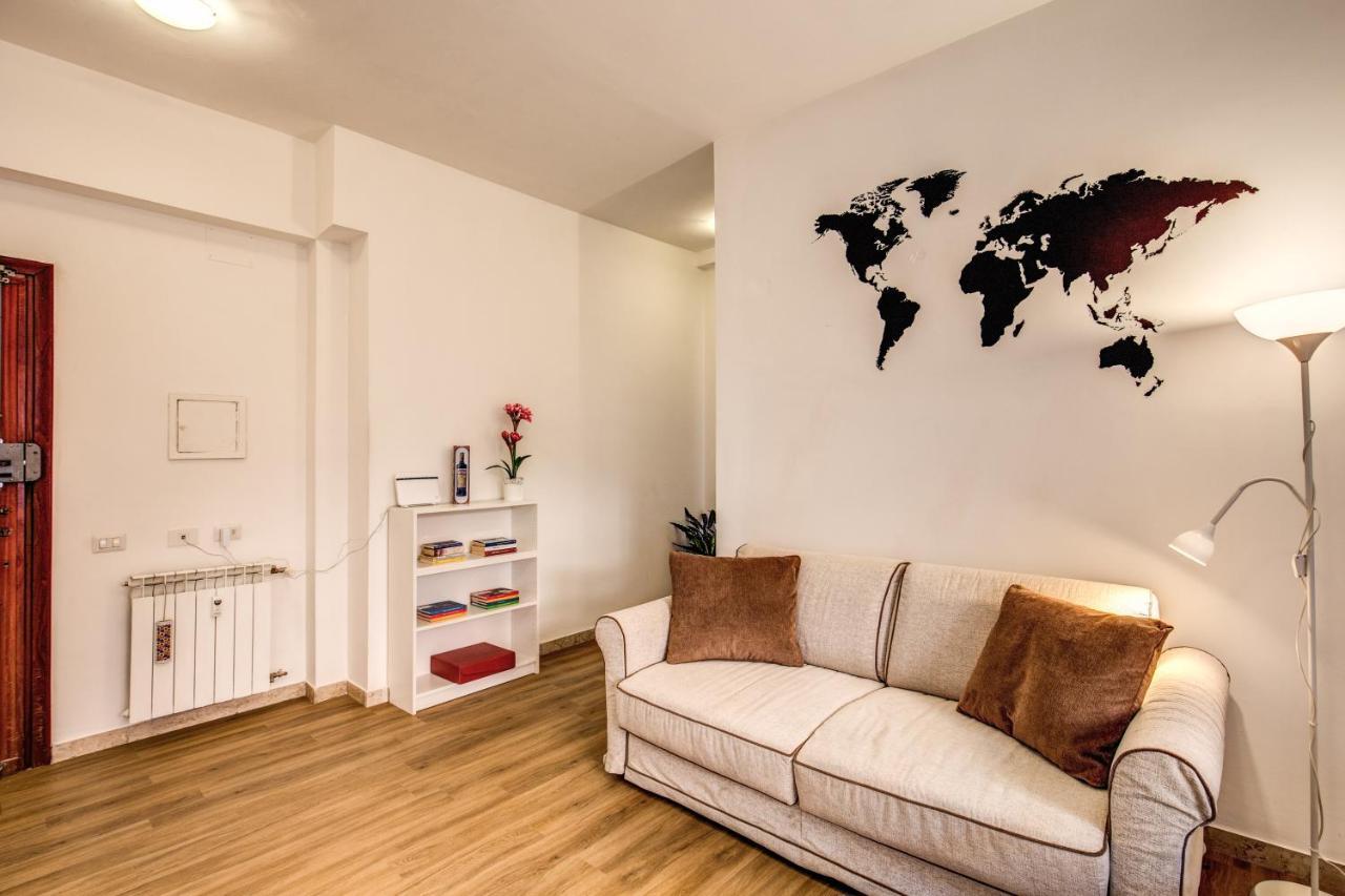 Aura Paradise Apartment โรม ภายนอก รูปภาพ