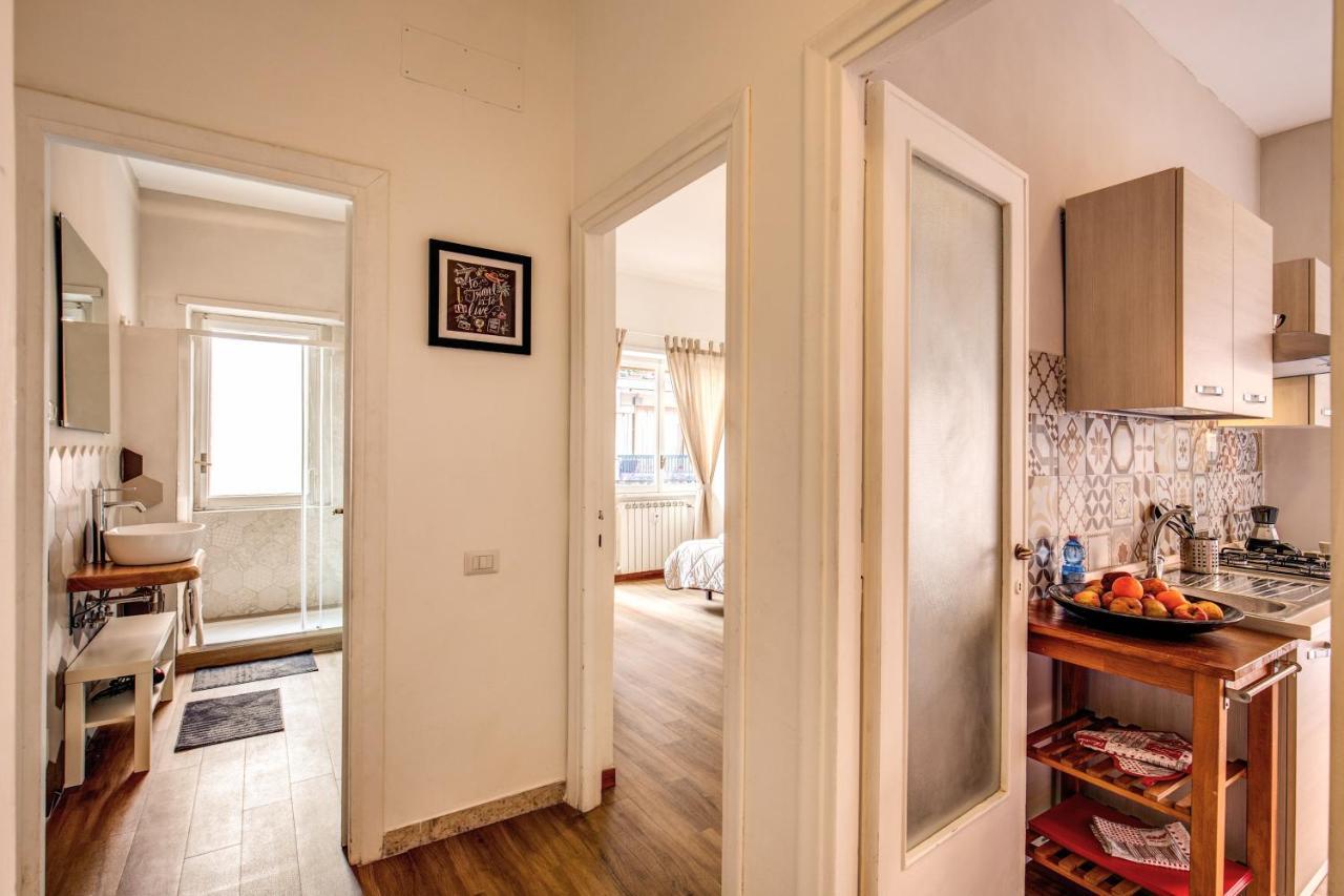 Aura Paradise Apartment โรม ภายนอก รูปภาพ