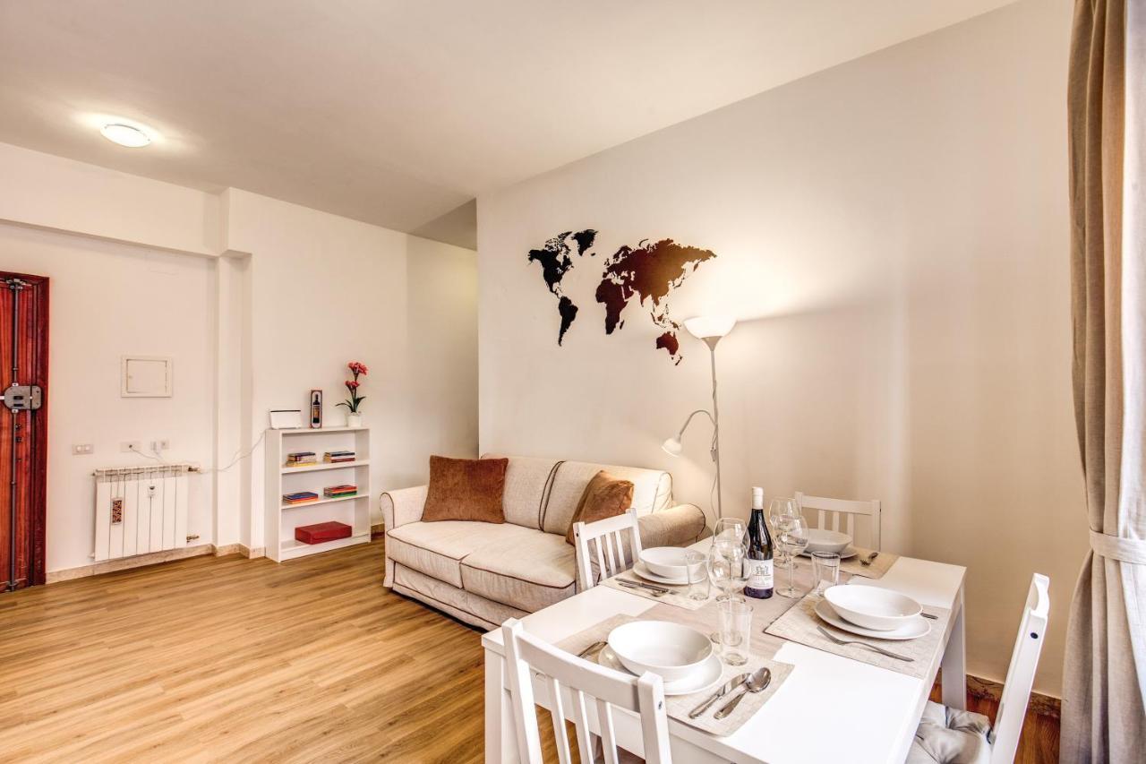 Aura Paradise Apartment โรม ภายนอก รูปภาพ