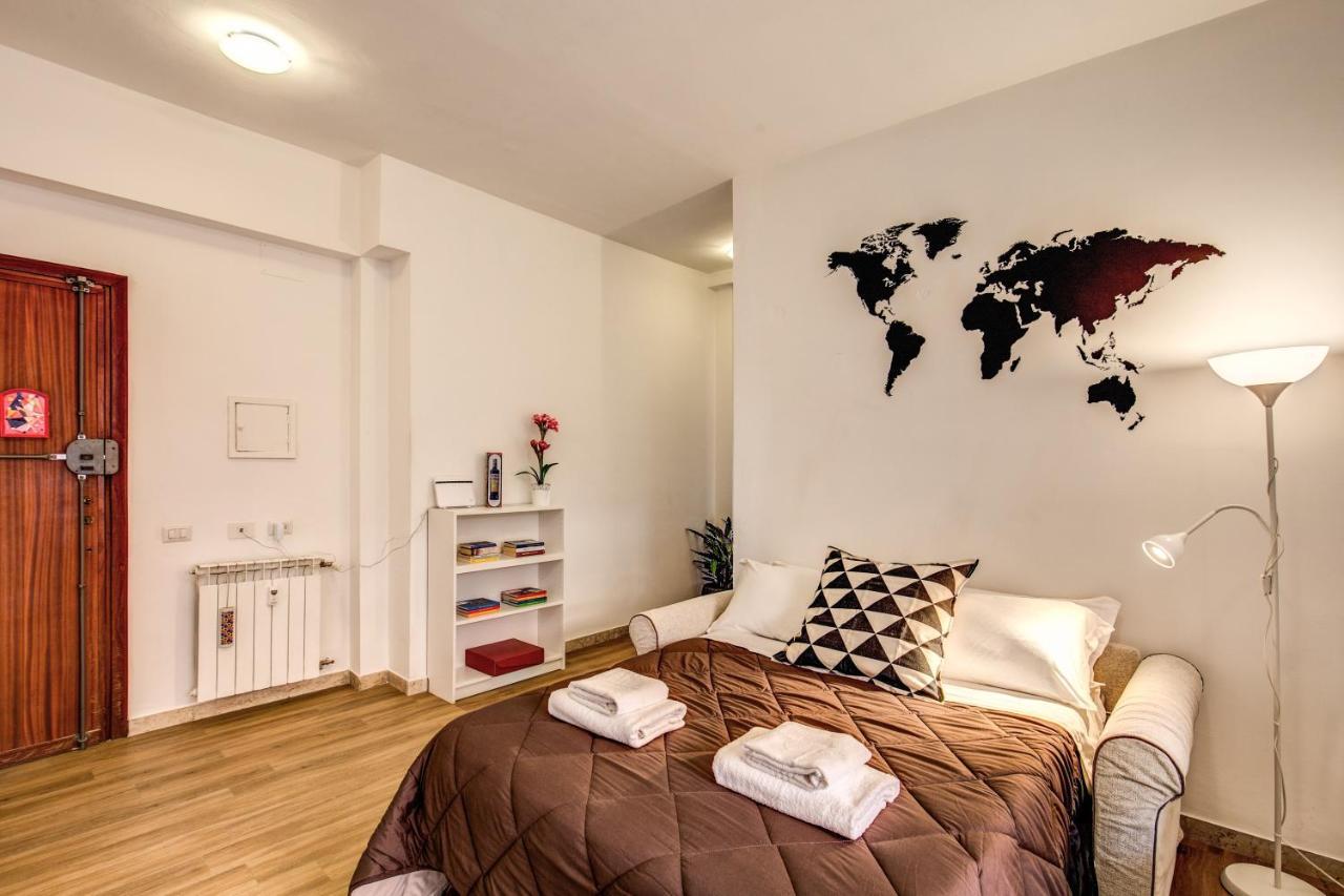 Aura Paradise Apartment โรม ภายนอก รูปภาพ