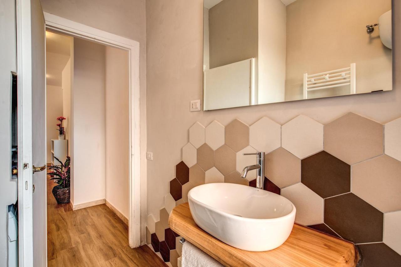 Aura Paradise Apartment โรม ภายนอก รูปภาพ